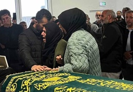 Baba oğul birlikte toprağa verildi