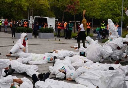 Bayern AG’ye kimyasal protestosu 