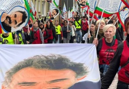 Türkiye siyasetinden gına geldi biraz teori bahçesinde gezelim 