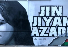Jîna Frankfurt duvarlarında