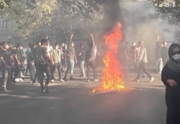 Halk ısrarlı: Bu rejim değişecek