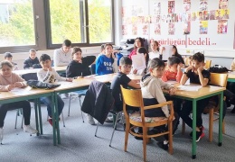 Aileler okullara başvurmalı