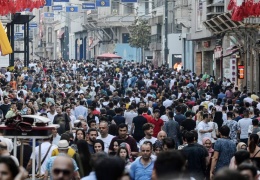 Entelektüel yoksunu ülke, liyakatsiz yönetim