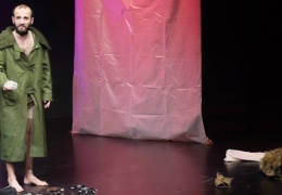 ‘Kûçikê Stalîn’ oyunu izleyiciyle buluştu