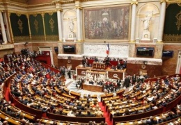 Fransa’da kürtaj hakkı için ilk adım atıldı