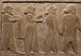 Irak, tarihi eserleri geri aldı