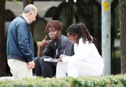 Xalê Salîh tek başına 10 bin imza topladı