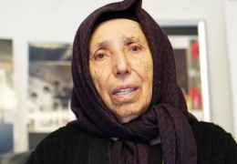 Bebeği annesinin göğsüne çivilediler