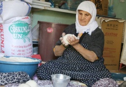 Partiye gitmediğim gün kendimi kötü hissediyorum