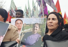 'On yıl sonra yine yastayız'