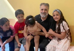 Arat ailesine sınır dışı tehdidi