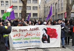 ‘Jin jiyan azadî’ direnişi sahiplenildi