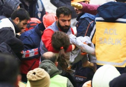 Diyanet elini çocuklardan çek!