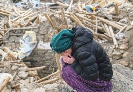 Deprem 1.5 milyon insanı evsiz bıraktı