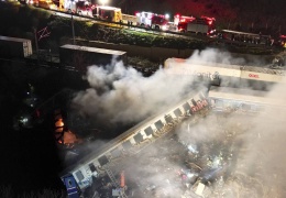 Yunanistan’da tren kazası: 36 can kaybı