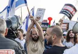 Sivil itaatsizliğe şok bombası 