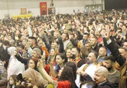 Avrupa’da salonlara sığmayan Newroz
