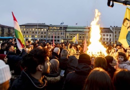 Newroz tüm coşkusuyla sürüyor