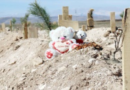 Üşür ölüm bile...