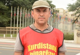 Diktatörü göndermek için oy kullanın!