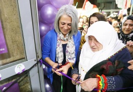 40 kadın seçim bürosu
