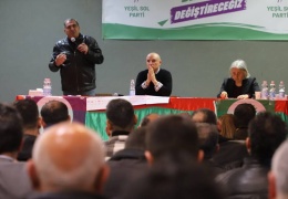 Eşi dostu da sandığa götürün