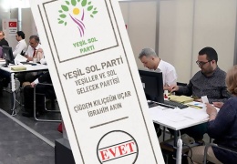 Umutla ve coşkuyla sandıklara