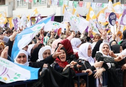 Bu defa 'kağıttan oy' duvarı deler 