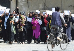 Afgan kadınları yürütmediler