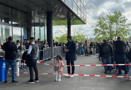 Bir oyunuz diktatör devirir