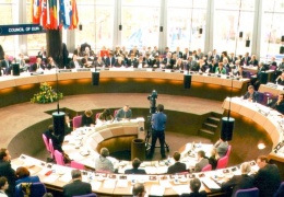 AK: Kürt düşmanlığına son ver