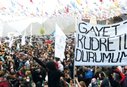 Uçurumun kenarında kanatlanmak gerek