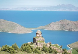 Wan Gölü değil Wan Denizi