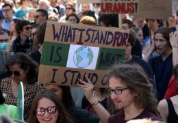 Belçika seçme yaşını 16'ya indirdi