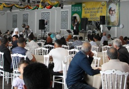 Bayrağını yere indirmeyeceğiz