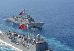 Önce çekil, sonra konuşalım