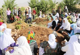 Bir mezarları olsun diye