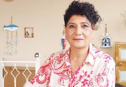 Tahta parçası, kapı kasası, paslı çivi ile sanat