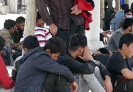 Muhalefet dövüyor iktidar kullanıyor