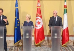 AB göçü engellemek için para dağıtıyor