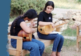 Her çocuk enstrüman çalmalı