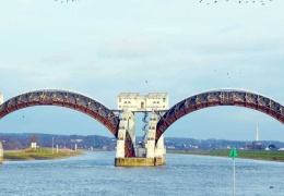 Yağışlar da Ren’de taşımacılığı kurtaramadı