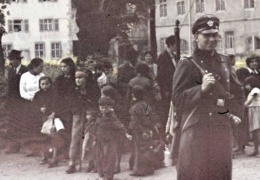 Öldürülen Sinti ve Romanlar için anma