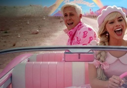 Barbie kasıp kavuruyor
