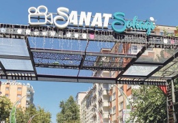 Sanat Sokağı kentin sokağıdır