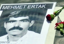 Hala bir mezarımız bile yok