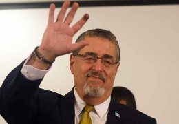 Guatemala’da seçimi kazanan adaya yargı operasyonu