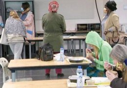 AP binası 100 evsiz kadına barınak oldu