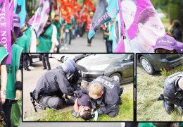 Polis gençlere saldırdı