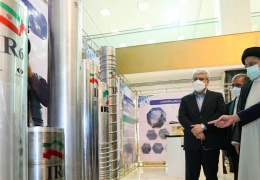 Nükleer silahsız İran için